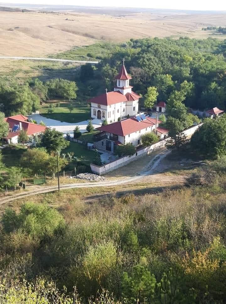 Galerie foto mănăstire 7